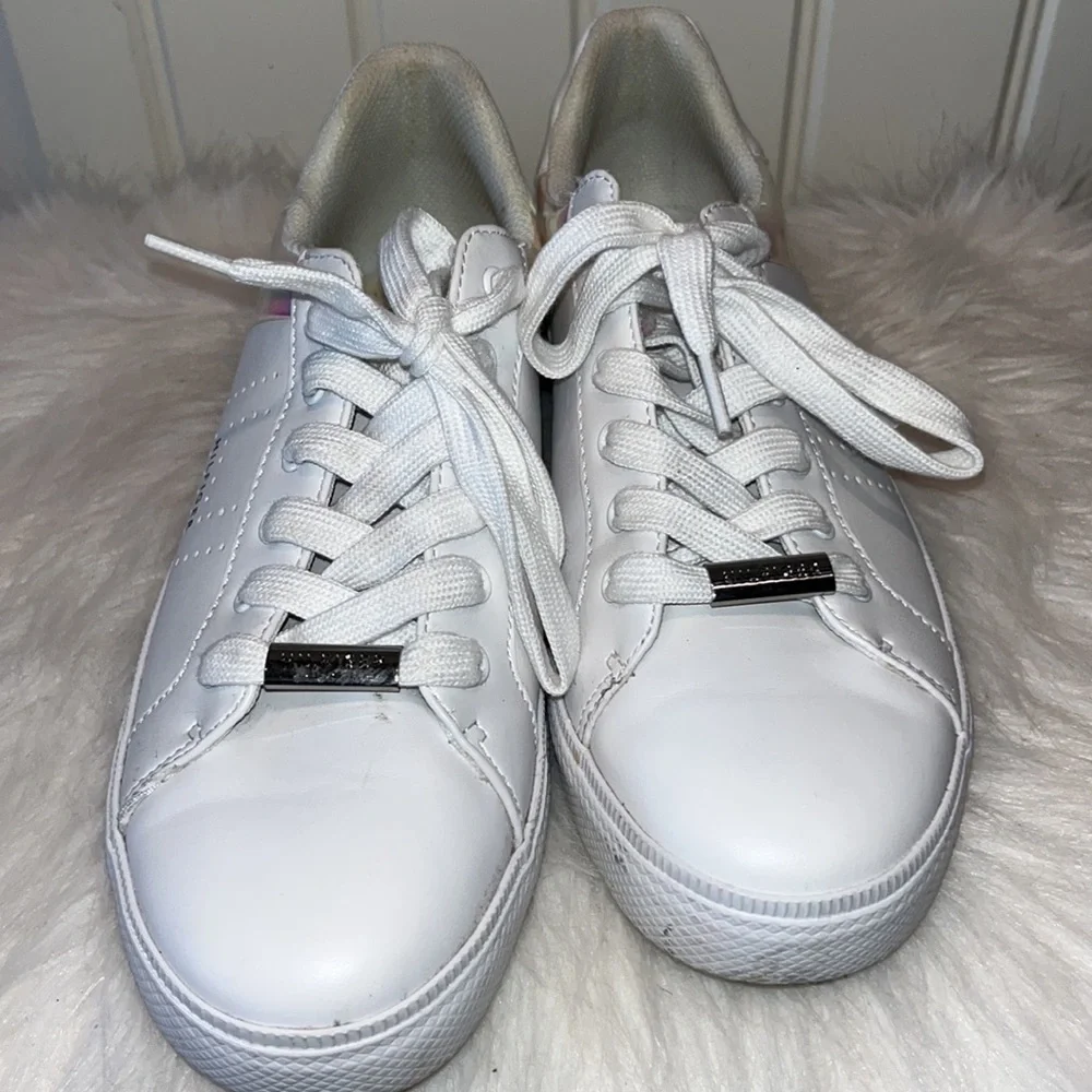 TOMMY Hilfiger white synthetic leather tie sneaker with iridescent panels size 9
